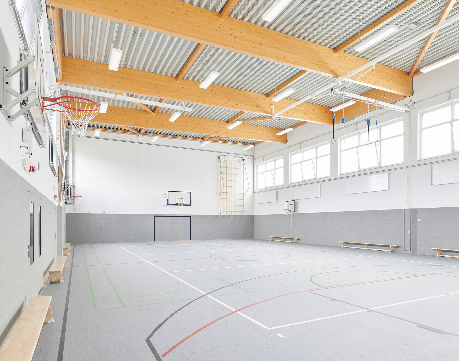 Fridtjof-Nansen-Schule Hamburg; Sporthalle; Architekturfotografie; Markus Tollhopf; Schulbau; SBH Schulbau Hamburg; Fotografie; Innenaufnahme; Kleta Architekten