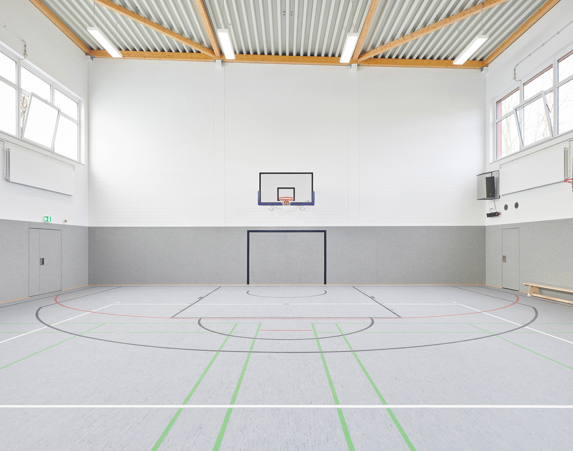 Fridtjof-Nansen-Schule Hamburg; Sporthalle; Architekturfotografie; Markus Tollhopf; Schulbau; SBH Schulbau Hamburg; Fotografie; Innenaufnahme; Kleta Architekten