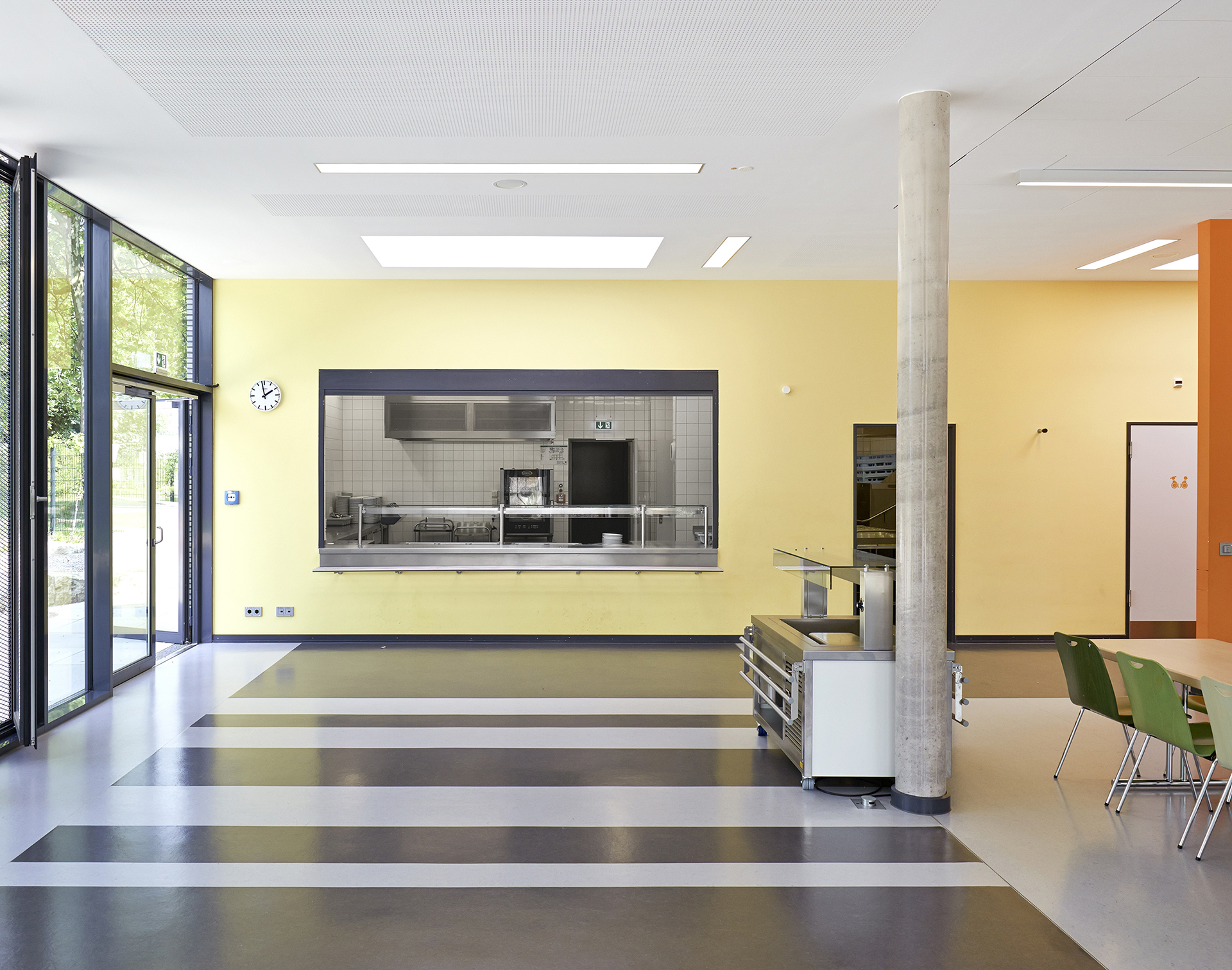 Mensa Ganztagsschule Mümmelmannsberg; Neubau; Architekturfotografie; Markus Tollhopf; Schulbau; SBH Schulbau Hamburg; Fotografie; HSBZ Architekten; Innenaufnahme