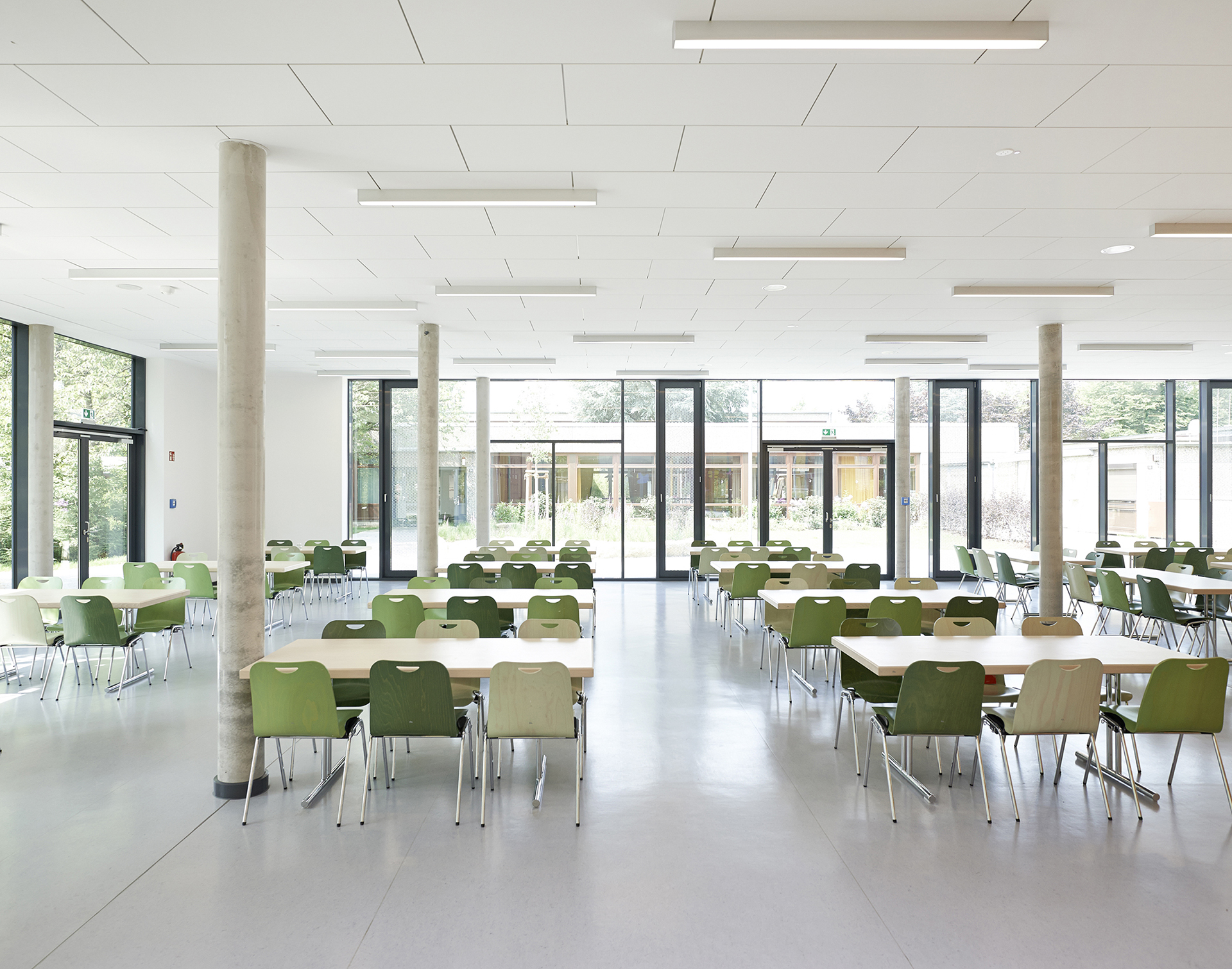Mensa Ganztagsschule Mümmelmannsberg; Neubau; Architekturfotografie; Markus Tollhopf; Schulbau; SBH Schulbau Hamburg; Fotografie; HSBZ Architekten; Innenaufnahme