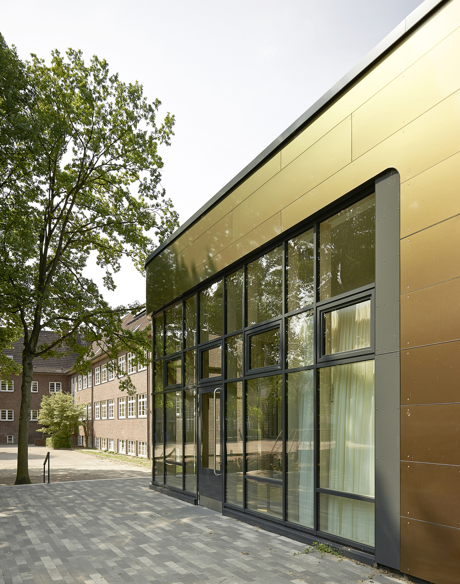 Mensa Grundschule Strenge; Neubau; Architekturfotografie; Markus Tollhopf; Schulbau; SBH Schulbau Hamburg; Fotografie; ABJ Architekt:innen; Aussenaufnahme