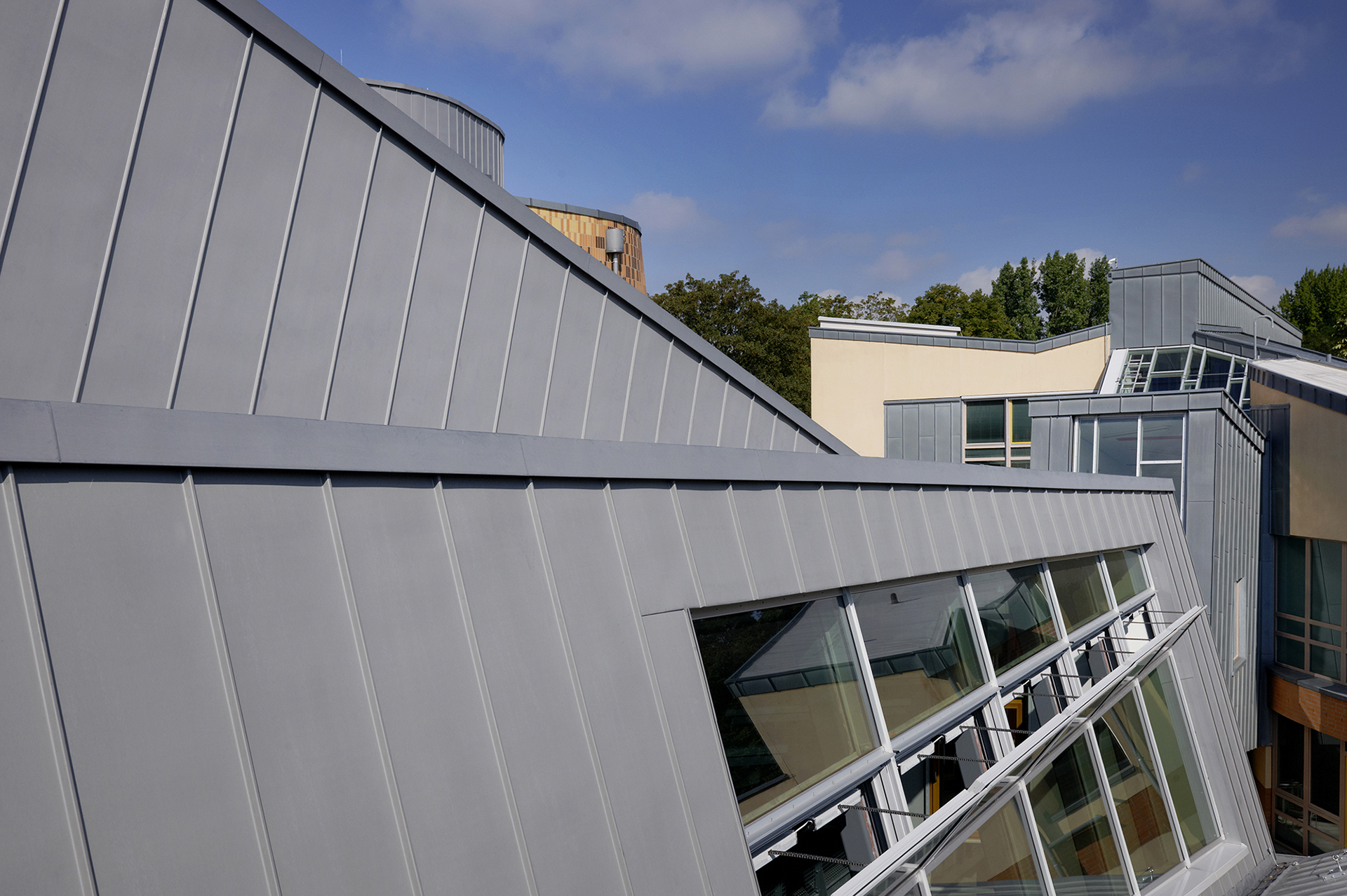 Miralles-Saal Jugendmusikschule Hamburg; JMS; Konzertsaal; Architekturfotografie; Markus Tollhopf; Schulbau; Fotografie; Tchoban Voss Architekten; Benedetta Tagliabue EMBT Barcelona; Aussenaufnahme