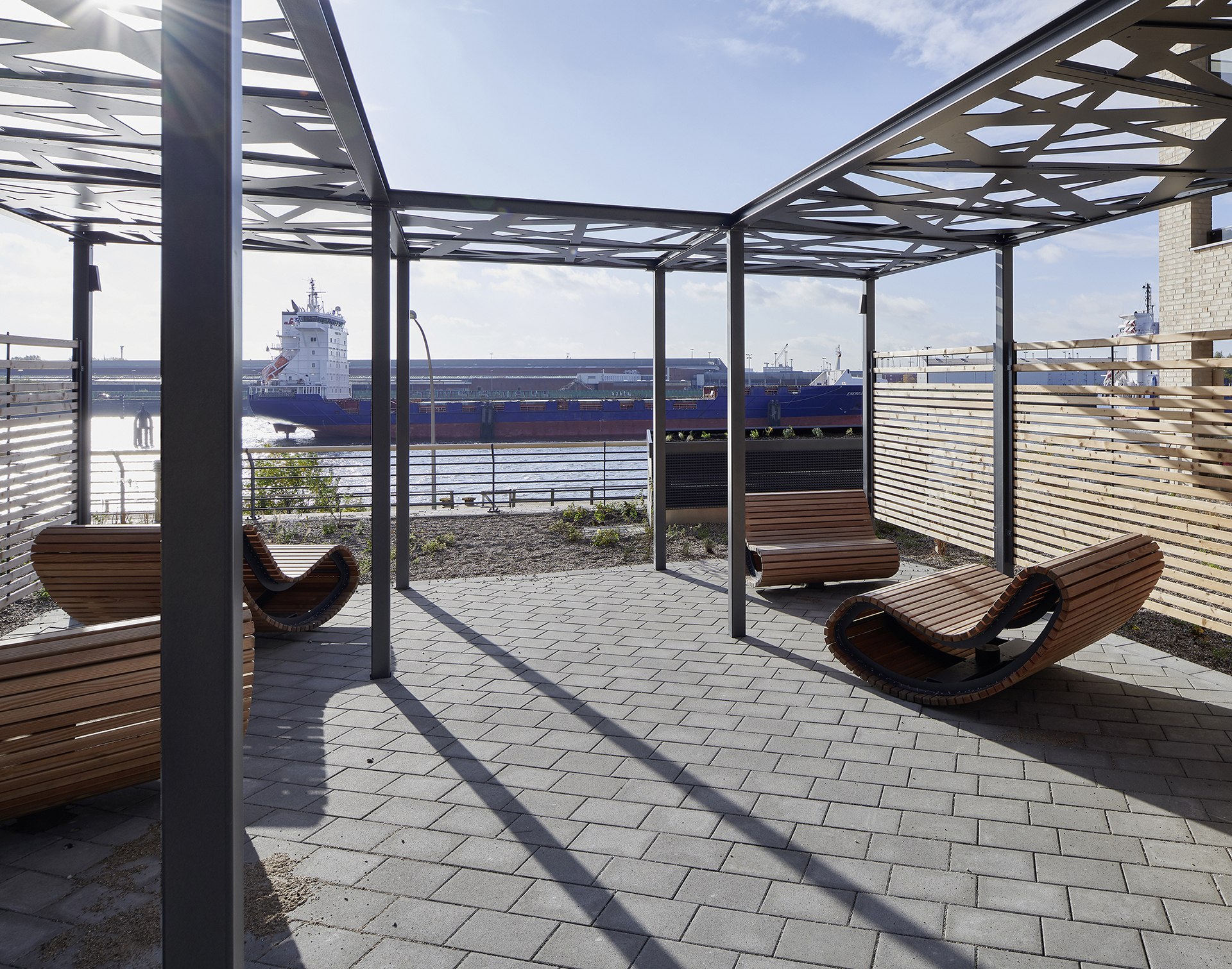 Wohnungsbau; Baakenallee; Hafencity; Schiffszimmerer Genossenschaft; Hafen; Elbe; Spielplatz; Innenhof; Hamburg; Neubau; Architekturfotografie; Markus Tollhopf; Fotografie; Stadtentwicklung; Aussenaufnahme
