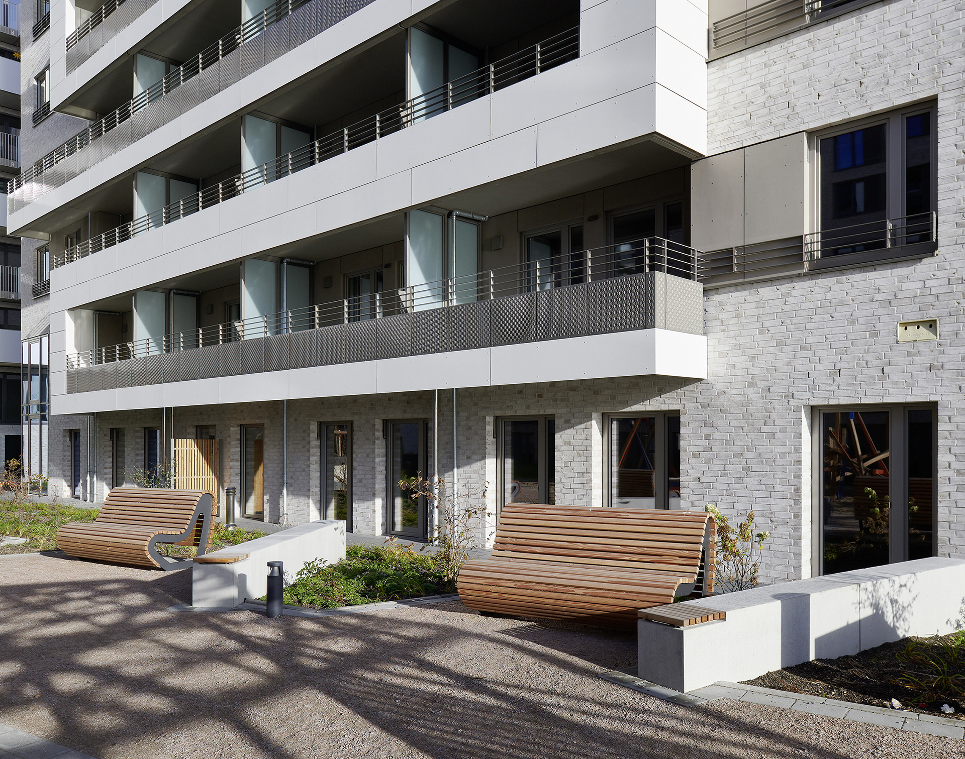 Wohnungsbau; Inklusion; Baakenallee; Hafencity; Leuchtfeuer Festland Hafen; Elbe; Spielplatz; Innenhof; Hamburg; Neubau; Architekturfotografie; Markus Tollhopf; Fotografie; HSBZ Architekten; Aussenaufnahme