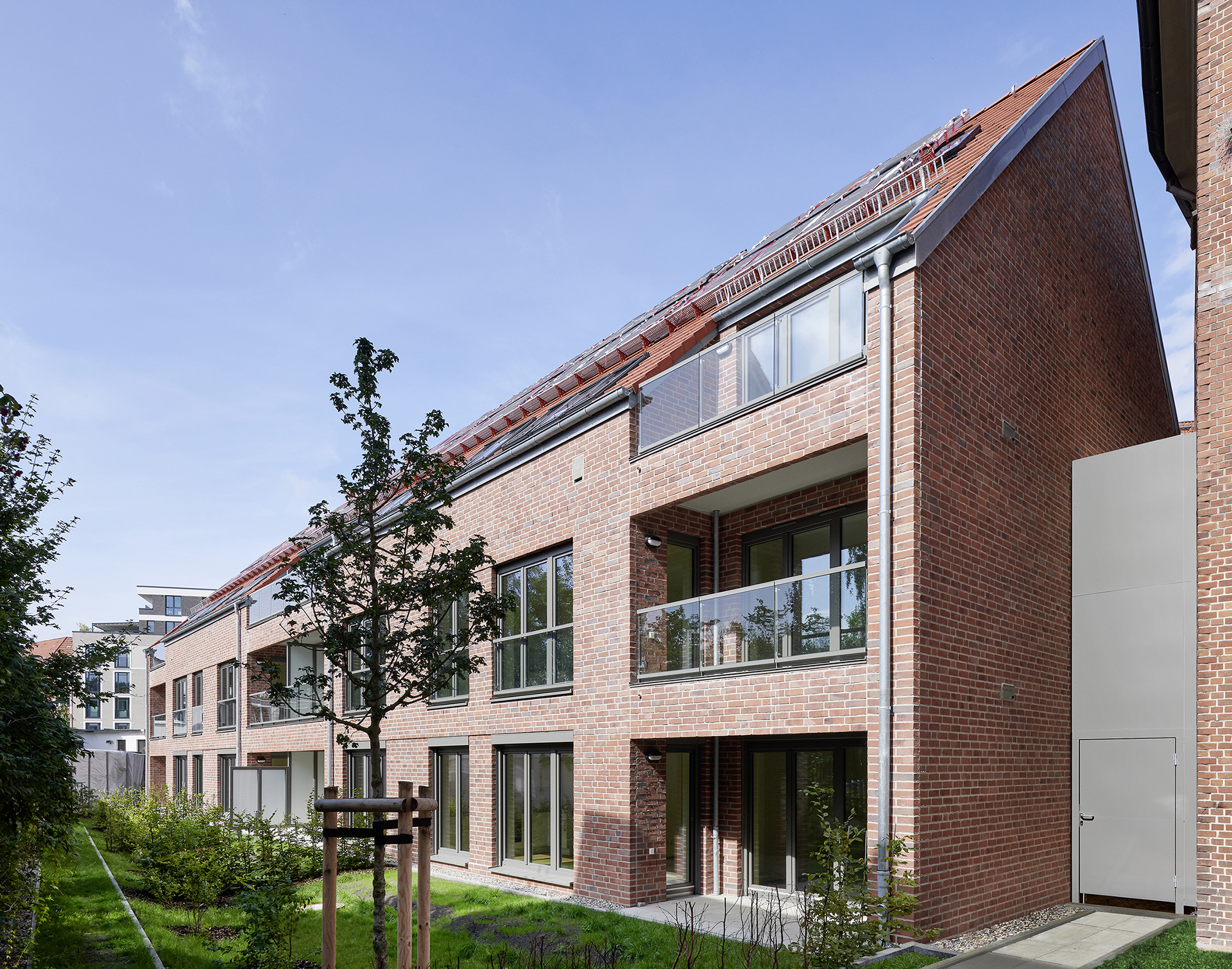 Wohnungsbau; Ohlsdorfer Straße; Mehrfamilienhaus; Innenhof; Hamburg; Sanierung; Neubau; Architekturfotografie; Markus Tollhopf; Fotografie; HSBZ Architekten; Aussenaufnahme