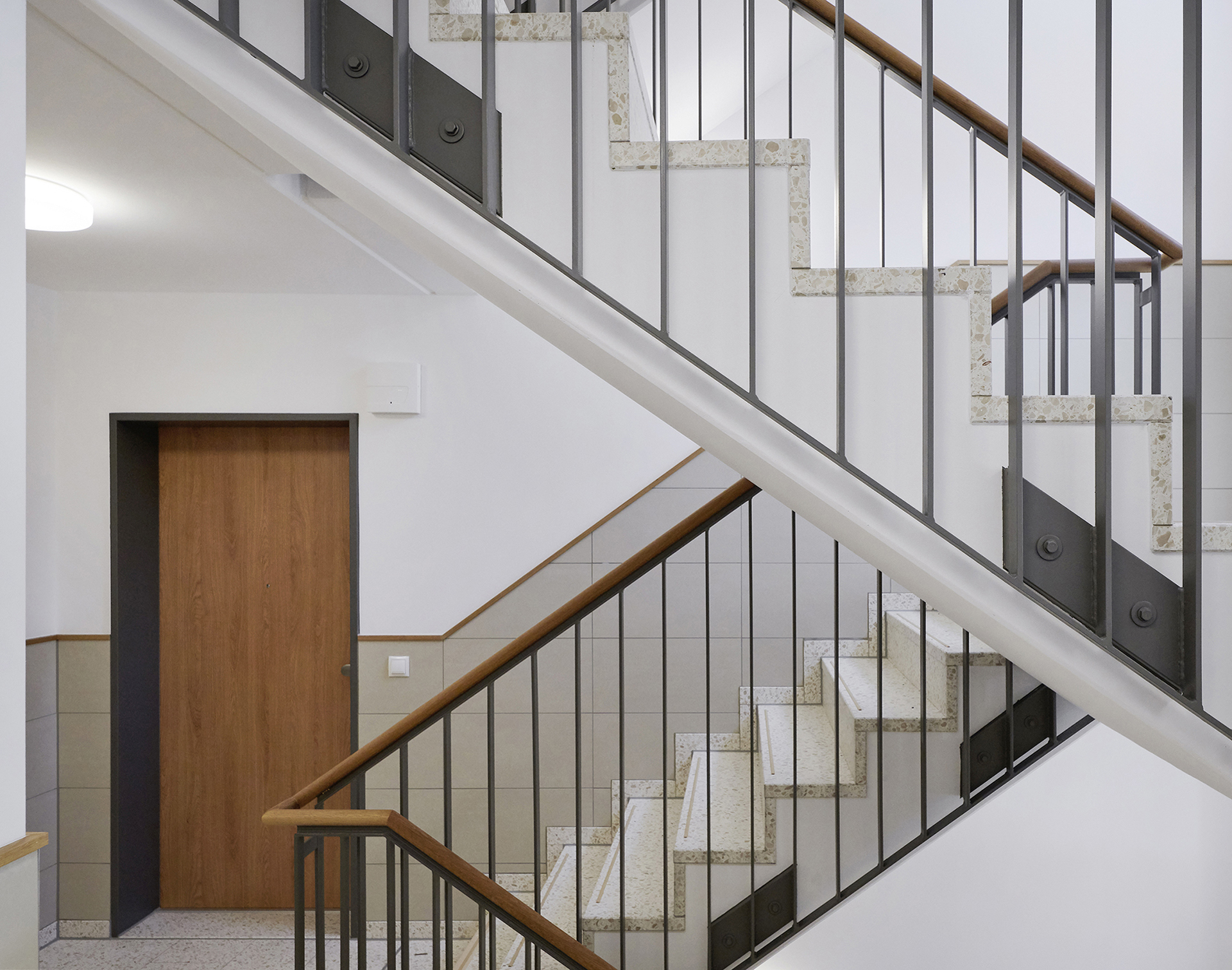 Wohnungsbau; Ohlsdorfer Straße; Mehrfamilienhaus; Innenhof; Hamburg; Sanierung; Neubau; Architekturfotografie; Markus Tollhopf; Fotografie; HSBZ Architekten; Innenaufnahme
