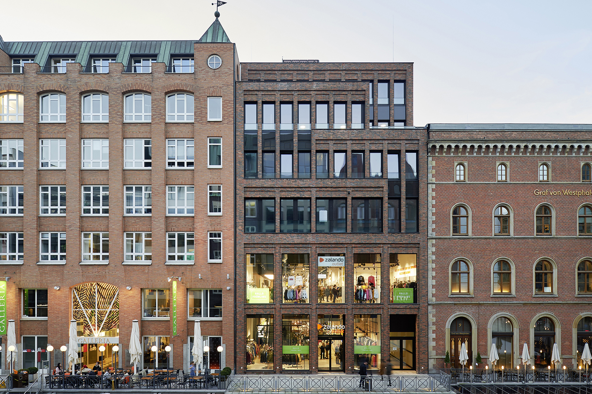 Neubau; Geschäftshaus; Große Bleichen; Eingangsbereich; Bürogebäude; Tchoban Voss Architekten; Architekturfotografie; Markus Tollhopf; Fotografie; Aussenaufnahme