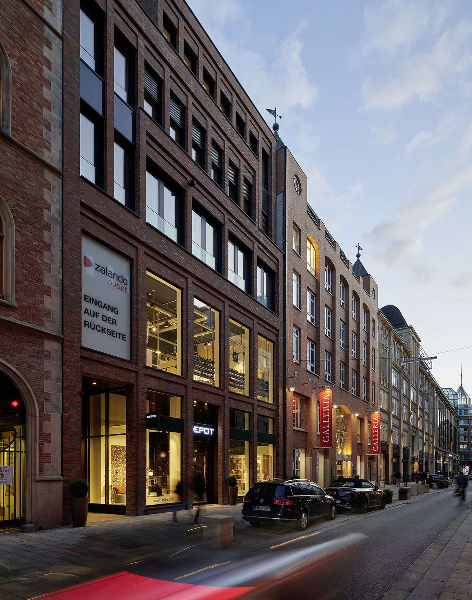 Neubau; Geschäftshaus; Große Bleichen; Eingangsbereich; Bürogebäude; Tchoban Voss Architekten; Architekturfotografie; Markus Tollhopf; Fotografie; Aussenaufnahme