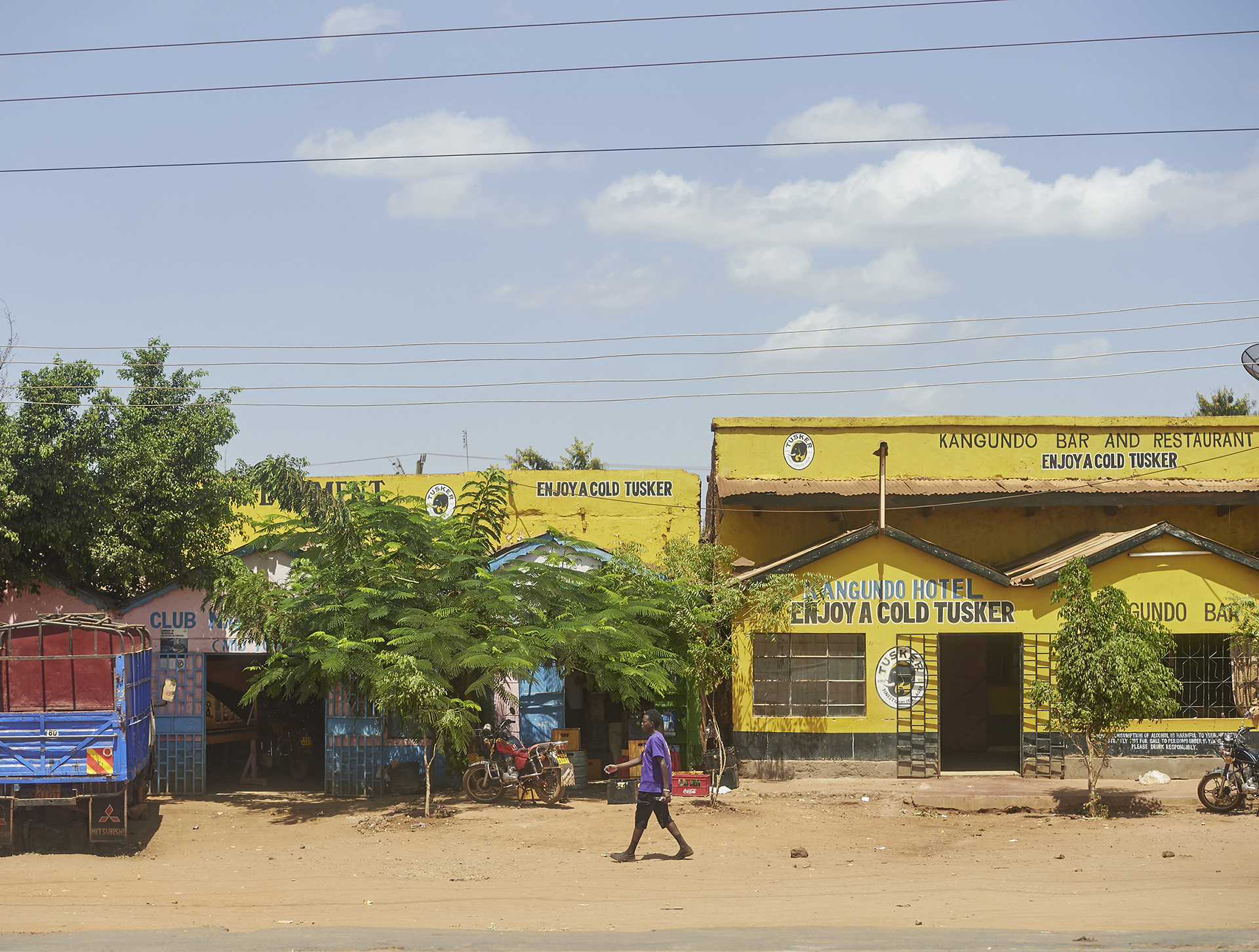 Mombasa Road; Straße nach Nairobi; Kenia; Architekturfotorgafie; Markus Tollhopf; Fotografie; Aussenaufnahme; Ostafrika