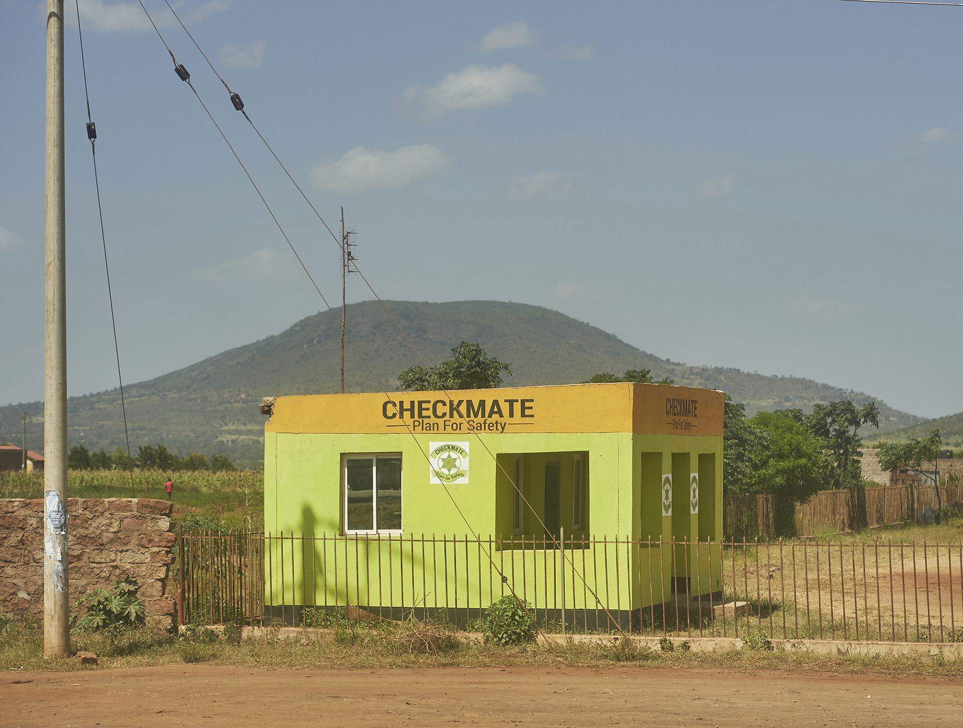 Mombasa Road; Straße nach Nairobi; Kenia; Architekturfotorgafie; Markus Tollhopf; Fotografie; Aussenaufnahme; Ostafrika